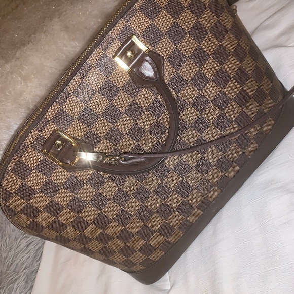 Louis Vuitton AlmaPm Damier Ebene Cross Body Bag - Picture 3 of 6